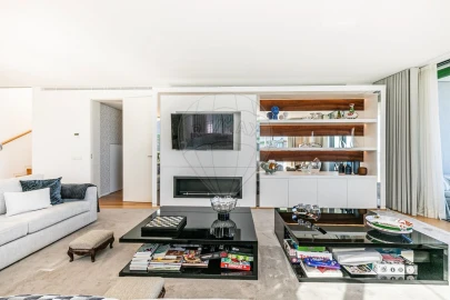 Apartamento T4 para Venda em Marvila