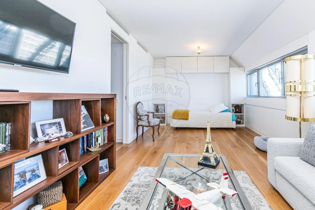 Apartamento T4 para Venda em Marvila Foto 20