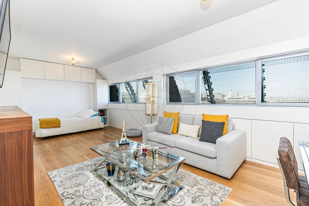Apartamento T4 para Venda em Marvila Foto 19