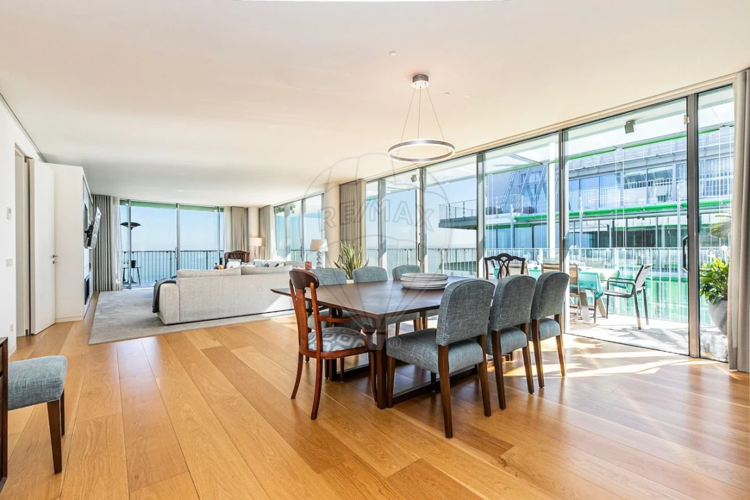 Apartamento T4 para Venda em Marvila Foto 8