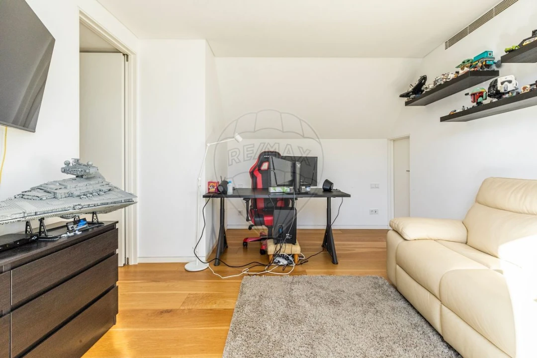Apartamento T4 para Venda em Marvila Foto 34