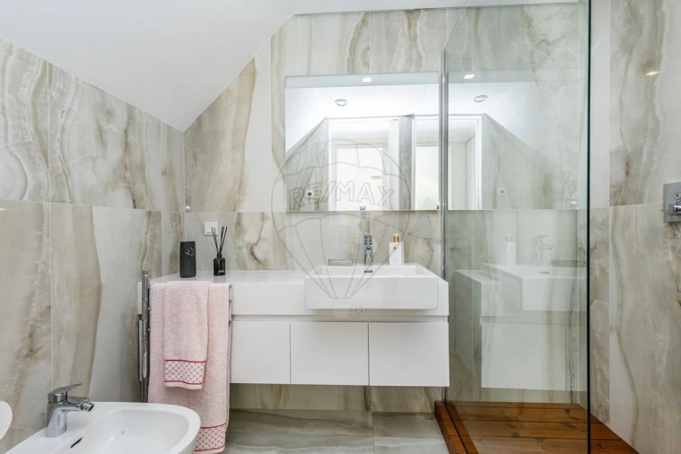 Apartamento T4 para Venda em Marvila Foto 32