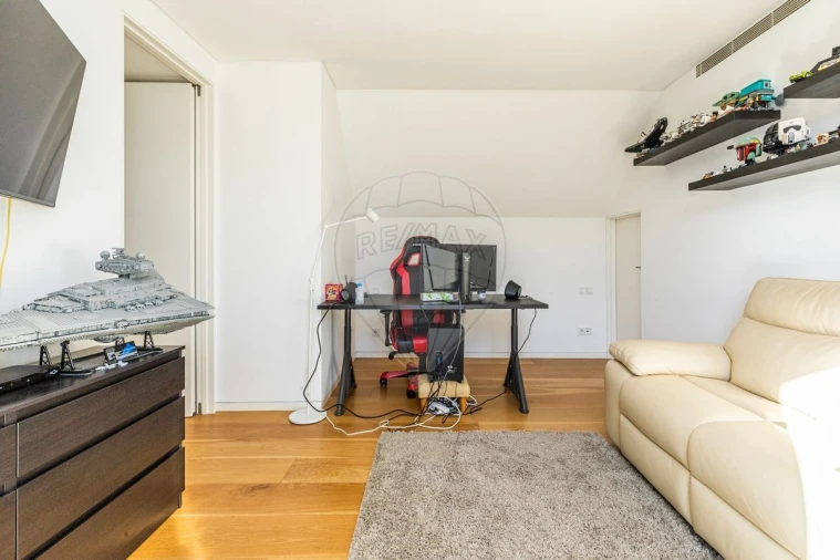 Apartamento T4 para Venda em Marvila Foto 34