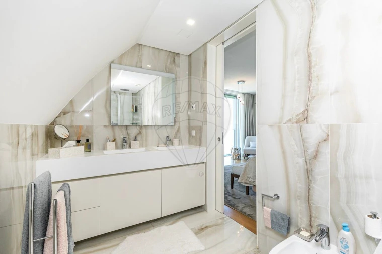 Apartamento T4 para Venda em Marvila Foto 17
