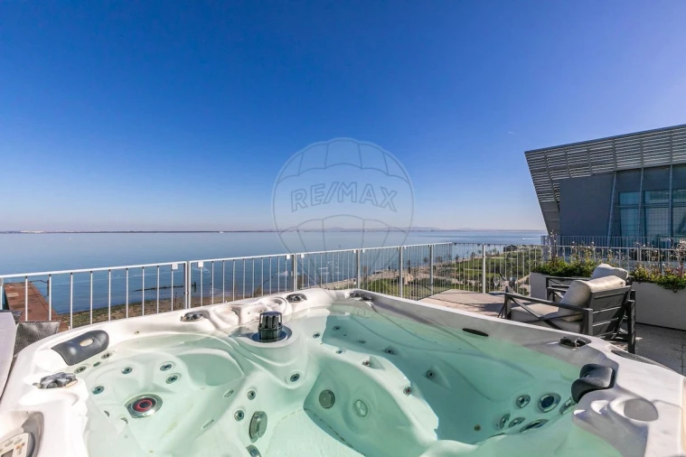 Apartamento T4 para Venda em Marvila Foto 25