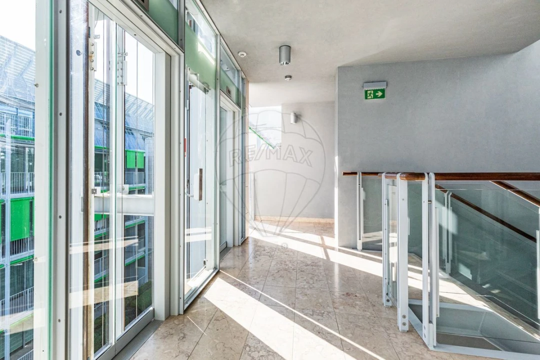 Apartamento T4 para Venda em Marvila Foto 40