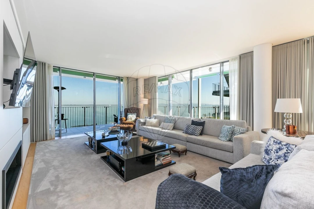 Apartamento T4 para Venda em Marvila Foto 2