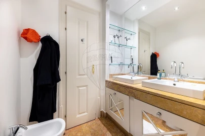 Apartamento T4 para Venda em Misericórdia