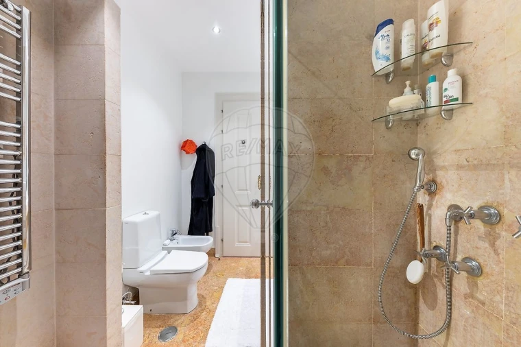 Apartamento T4 para Venda em Misericórdia Foto 35