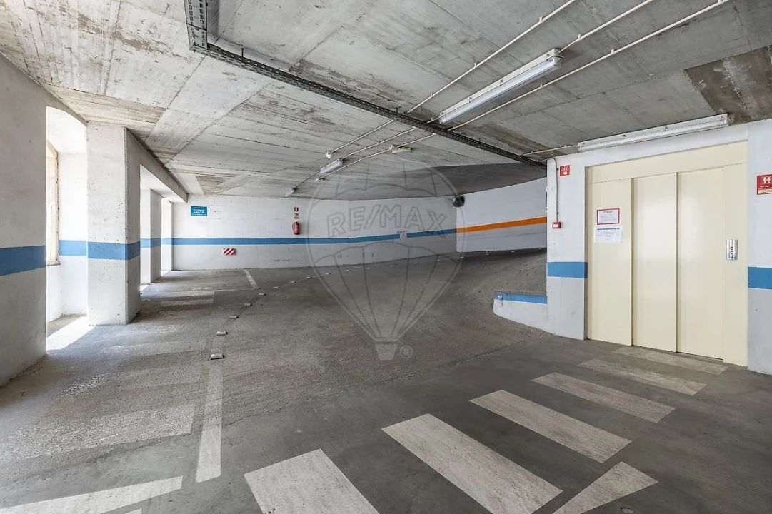Apartamento T4 para Venda em Misericórdia Foto 38