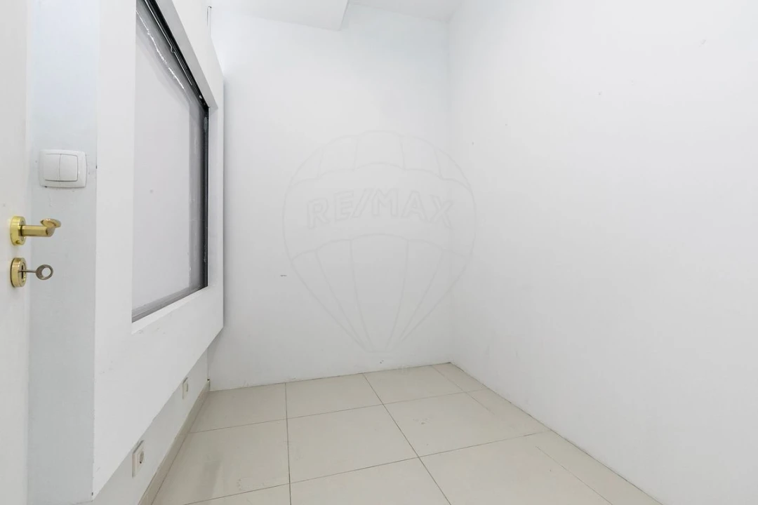 Escritório para Venda em Alvalade Foto 17