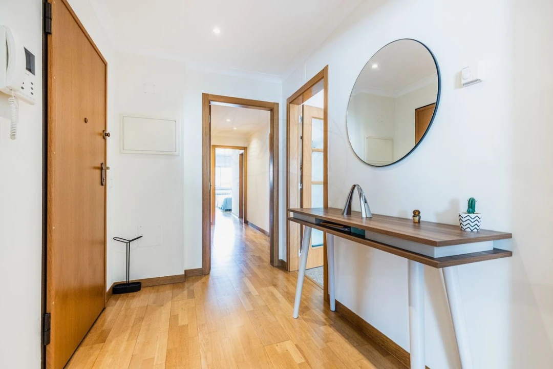 Apartamento T5 para Venda em Alvalade Foto 24