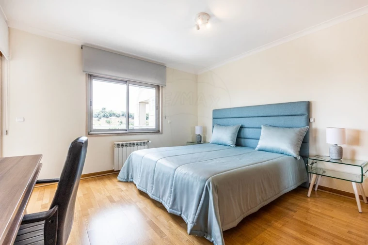 Apartamento T5 para Venda em Alvalade Foto 30