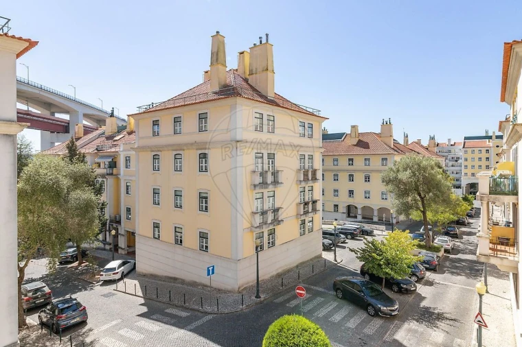 Apartamento T2 para Venda em Alcantara Foto 14