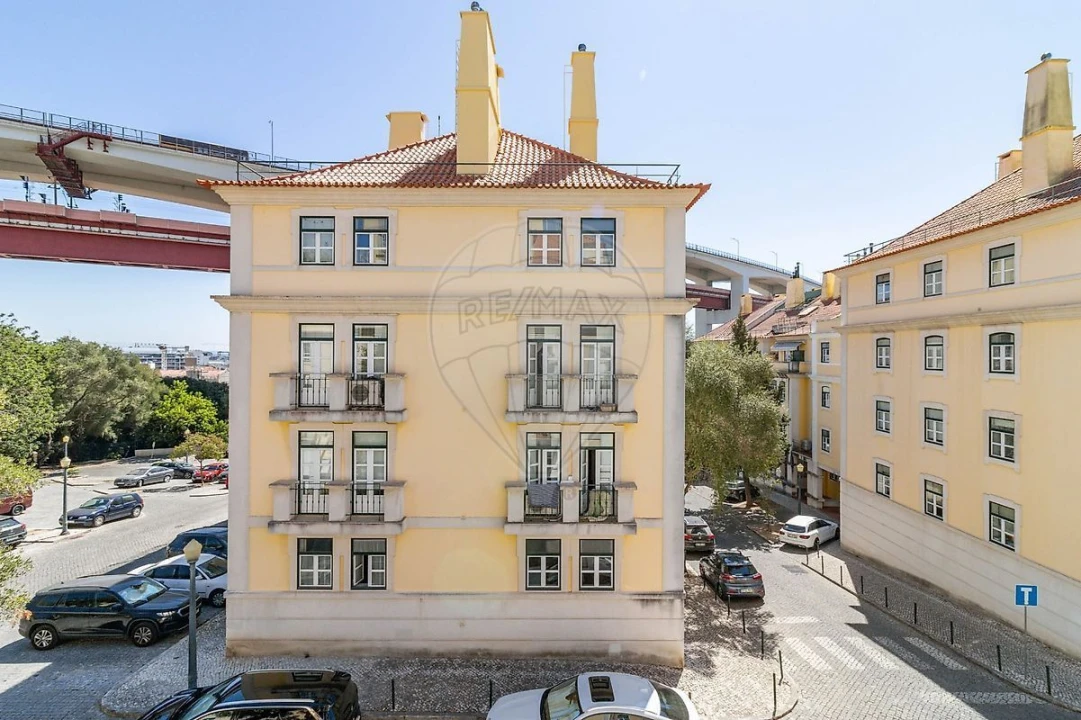 Apartamento T2 para Venda em Alcantara Foto 15