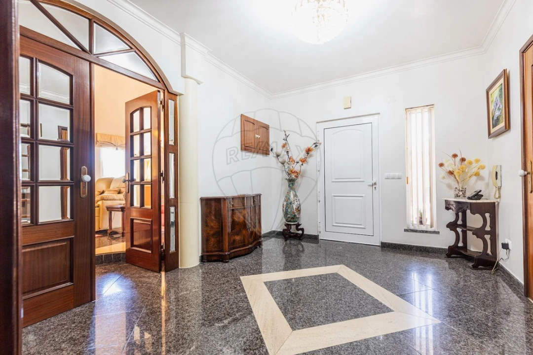 Moradia T4 para Venda em Amora Foto 11