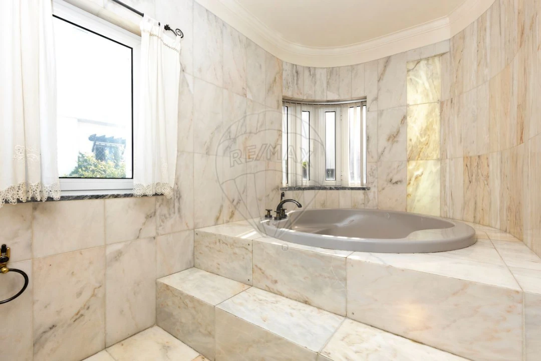 Moradia T4 para Venda em Amora Foto 23