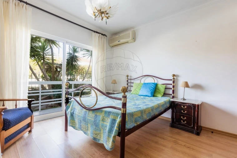 Moradia T4 para Venda em Amora Foto 14