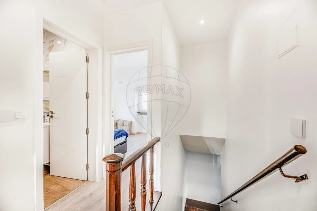 Moradia T5 para Venda em Barcarena Foto 19