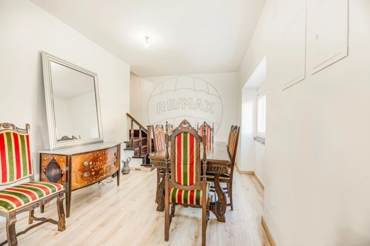 Moradia T5 para Venda em Barcarena Foto 9