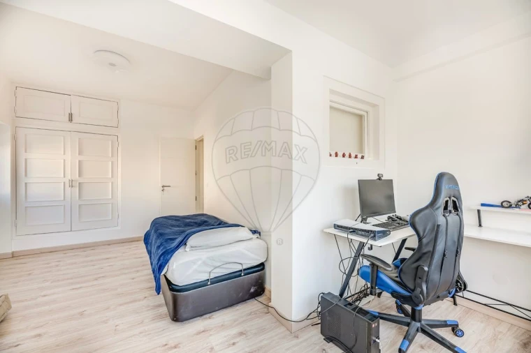 Moradia T5 para Venda em Barcarena Foto 34