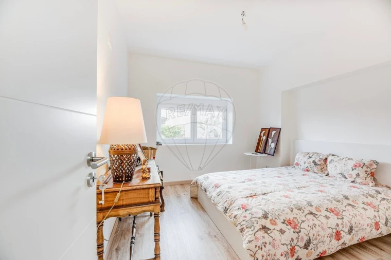 Moradia T5 para Venda em Barcarena Foto 15