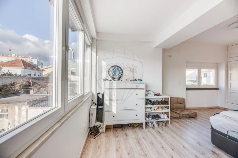 Moradia T5 para Venda em Barcarena Foto 35