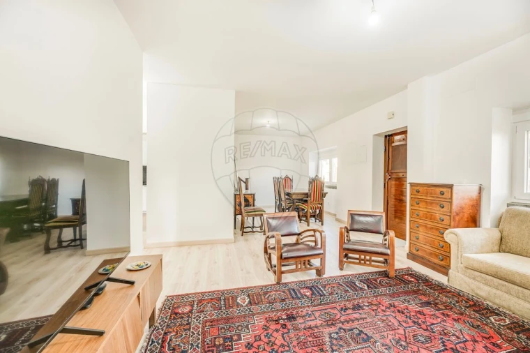 Moradia T5 para Venda em Barcarena Foto 11