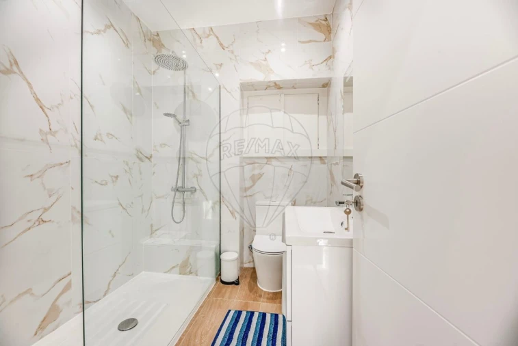 Moradia T5 para Venda em Barcarena Foto 29