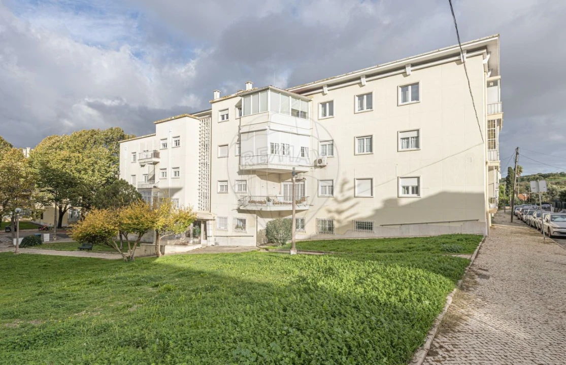 Apartamento T4 para Venda em Alvalade Foto 29