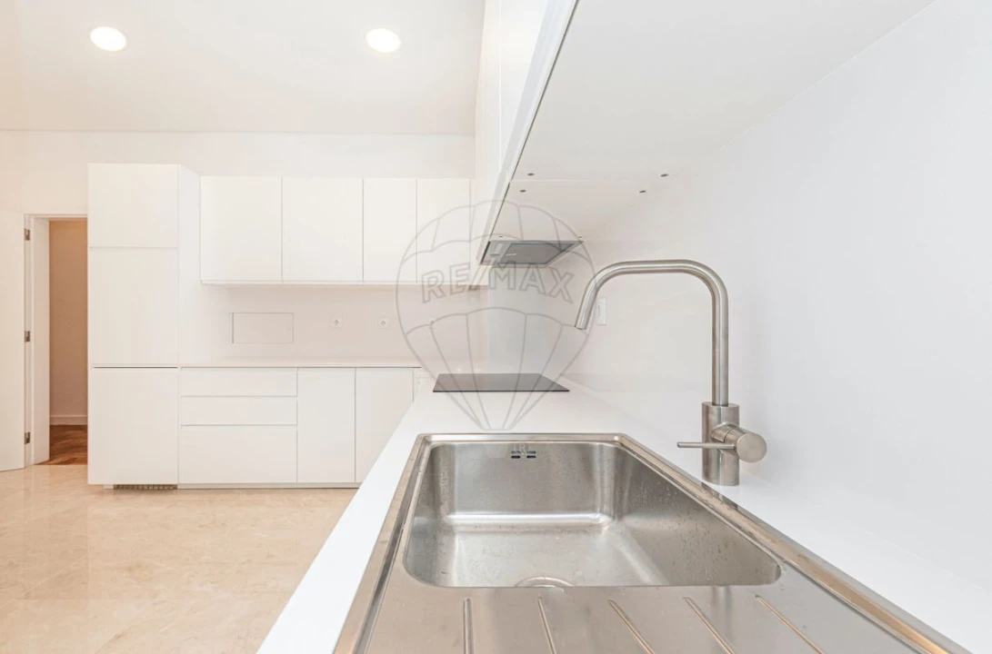 Apartamento T4 para Venda em Alvalade Foto 19