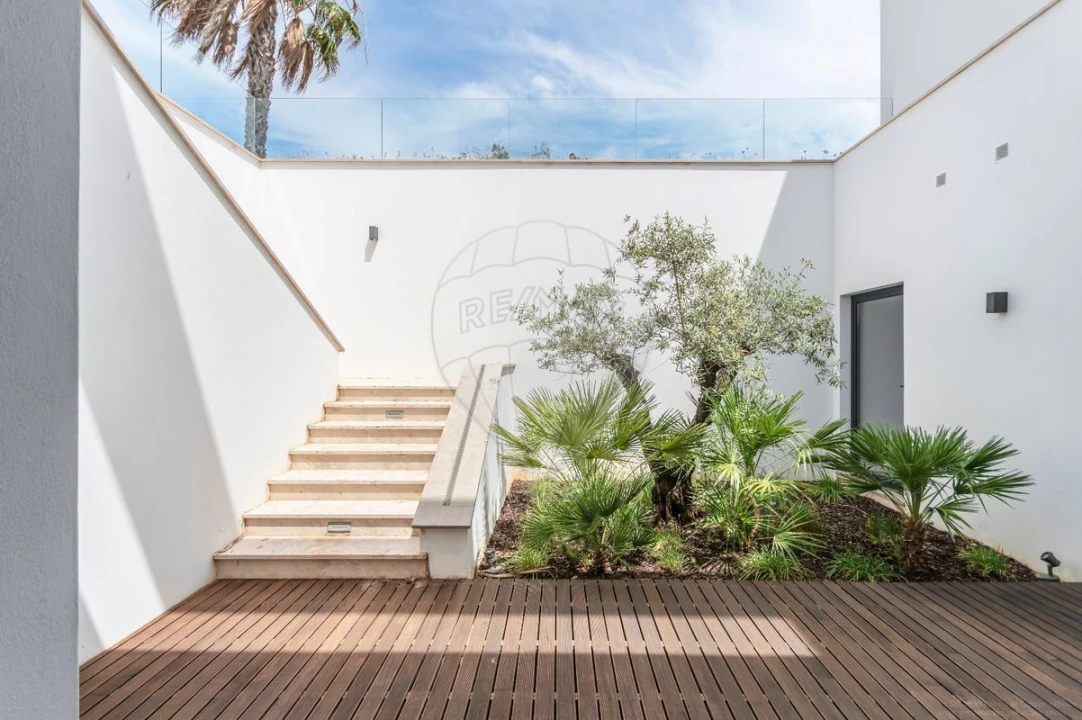 Moradia T8 para Venda em Porches Foto 34