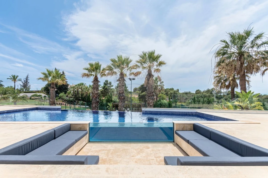 Moradia T8 para Venda em Porches Foto 27