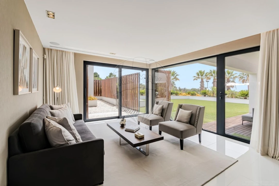 Moradia T8 para Venda em Porches Foto 23