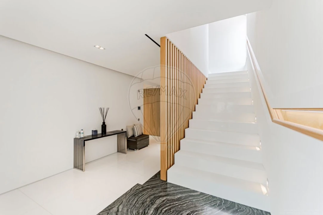 Moradia T8 para Venda em Porches Foto 10