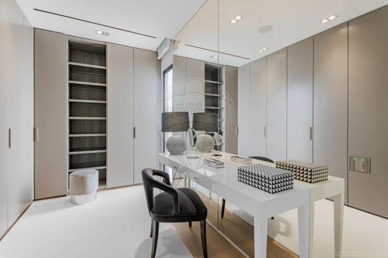 Moradia T8 para Venda em Porches Foto 17