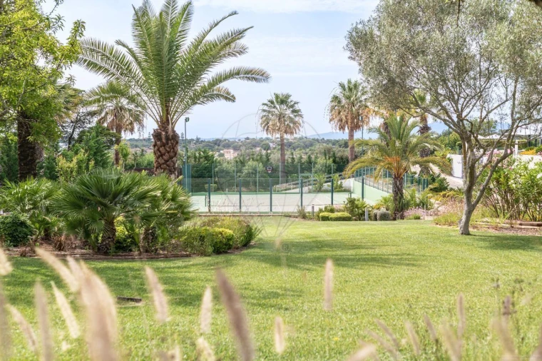 Moradia T8 para Venda em Porches Foto 6