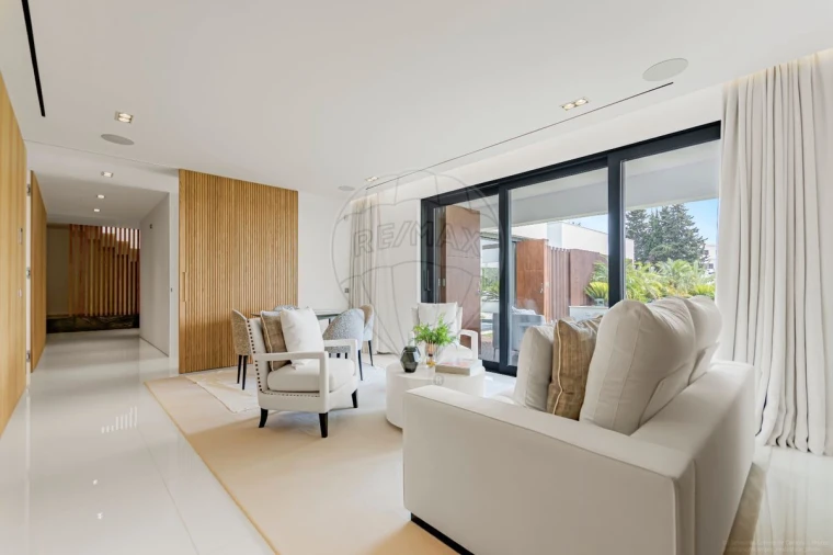 Moradia T8 para Venda em Porches Foto 31