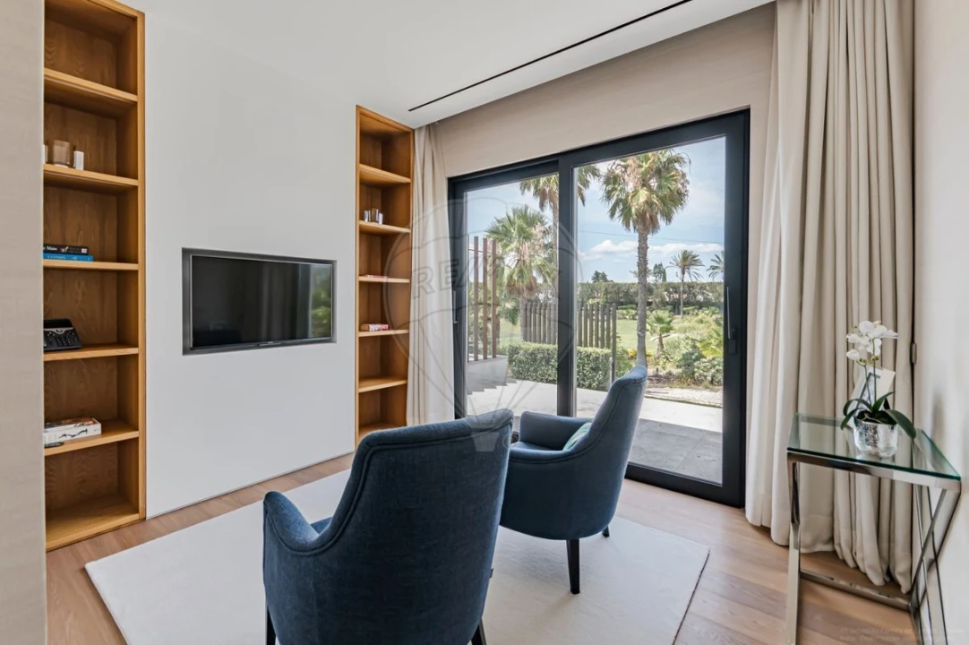 Moradia T8 para Venda em Porches Foto 20