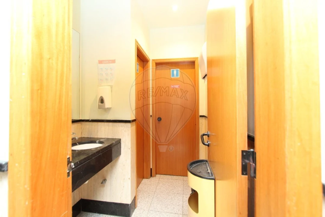 Loja para Venda em São Domingos de Benfica Foto 21