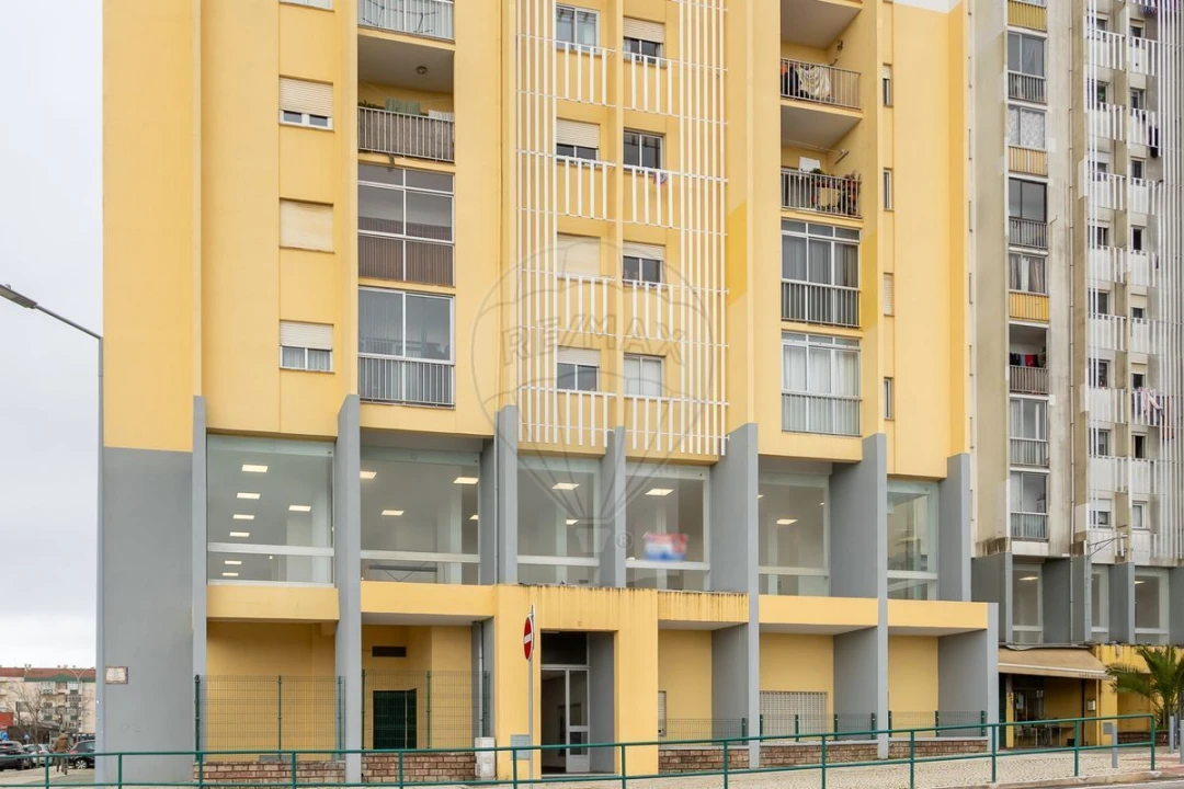 Loja para Venda em Algueirão-Mem Martins Foto 20