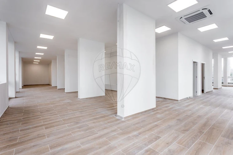 Loja para Venda em Algueirão-Mem Martins Foto 15