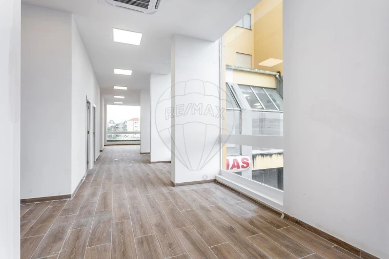 Loja para Venda em Algueirão-Mem Martins Foto 16