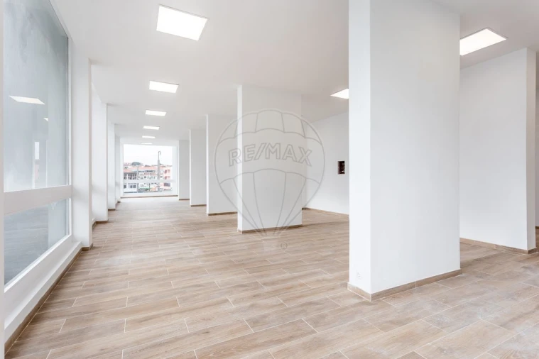 Loja para Venda em Algueirão-Mem Martins Foto 8