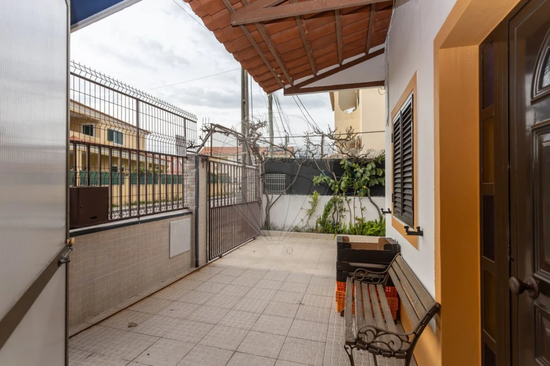 Moradia T2 para Venda em Quinta do Anjo Foto 3