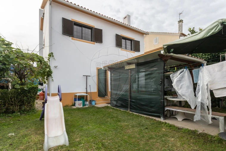 Moradia T2 para Venda em Quinta do Anjo Foto 26