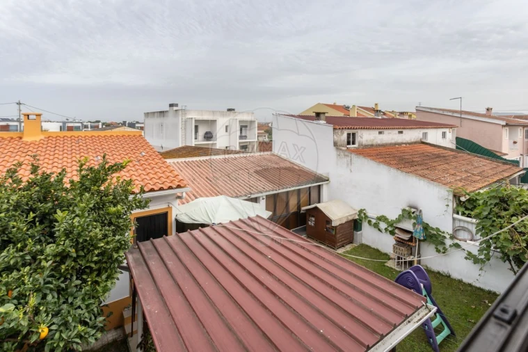 Moradia T2 para Venda em Quinta do Anjo Foto 18