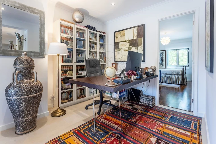 Apartamento T4 para Venda em Lumiar Foto 9
