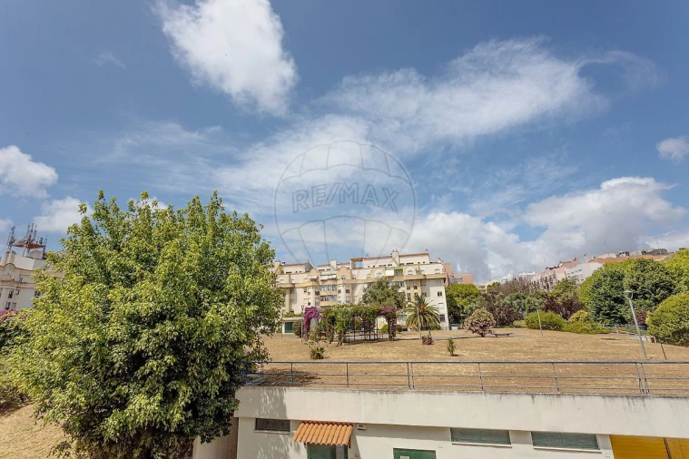Apartamento T4 para Venda em Lumiar Foto 6