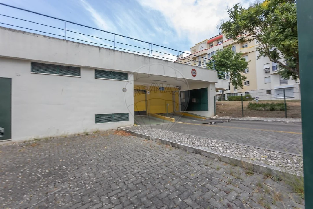 Apartamento T4 para Venda em Lumiar Foto 30